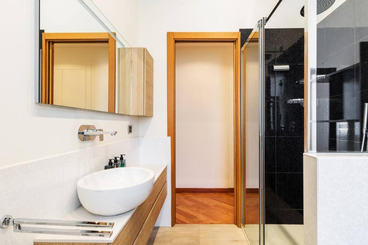 Colored And Spacious Flat Close To Navigli By Easylife Milão Exterior foto