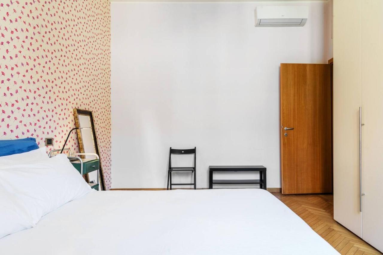 Colored And Spacious Flat Close To Navigli By Easylife Milão Exterior foto